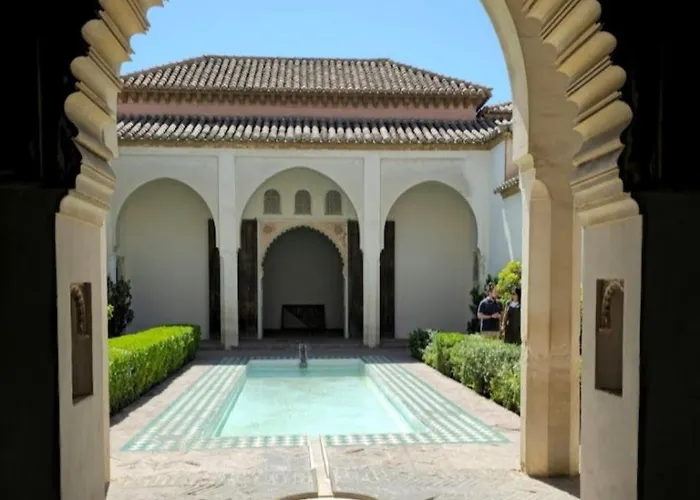 Coqueto Palacio De Congresos Málaga